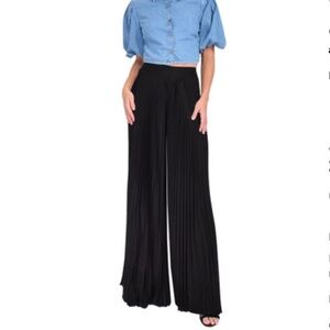 ALICE + OLIVIA  Copen Pleated Pants in Black